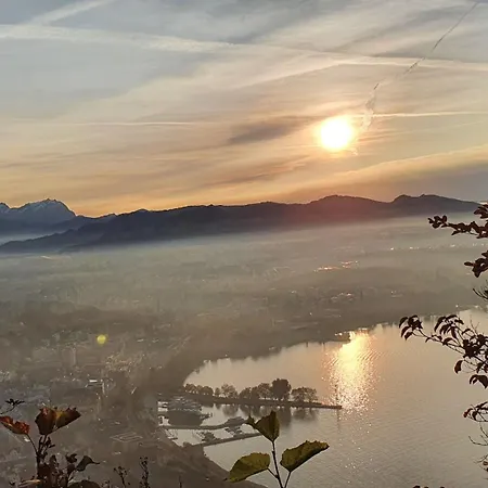 Apartment F E R I E N W O H N U N G 