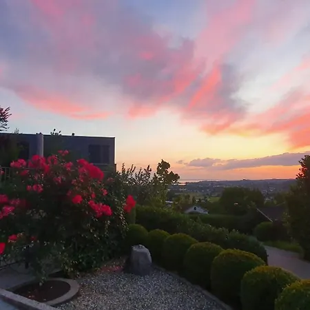 F E R I E N W O H N U N G 