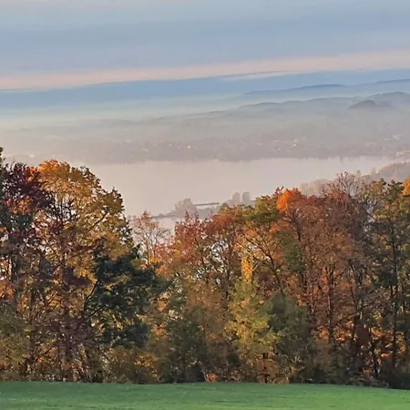 Apartment F E R I E N W O H N U N G 