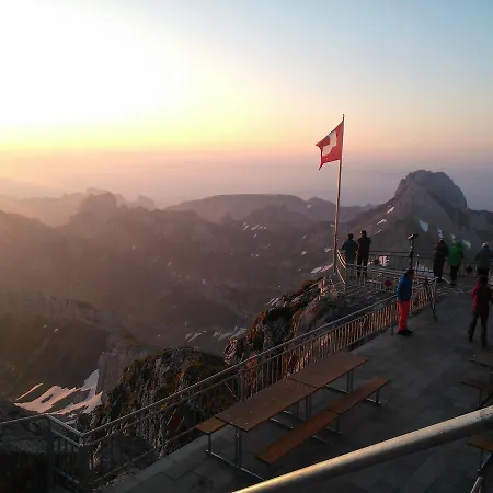 F E R I E N W O H N U N G 