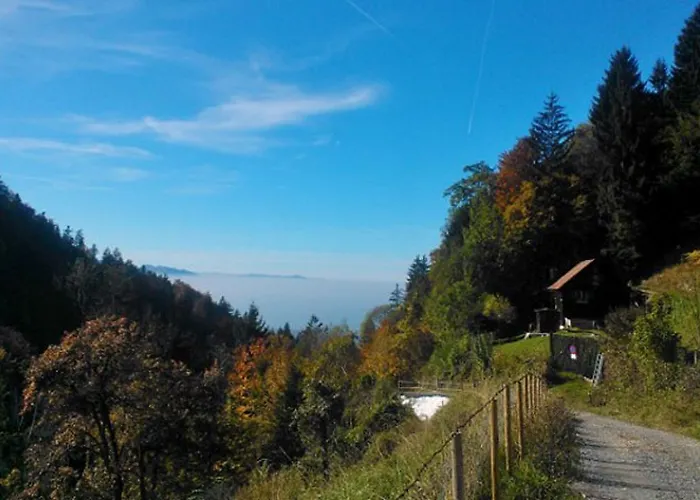 Apartment F E R I E N W O H N U N G 